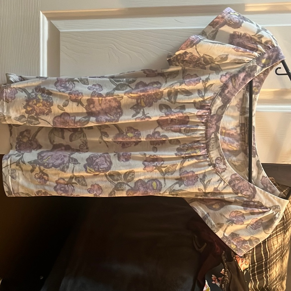 Cream/Purple Floral Tee